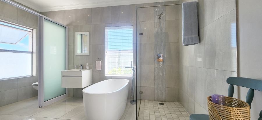 To Let 3 Bedroom Property for Rent in Agulhas Western Cape